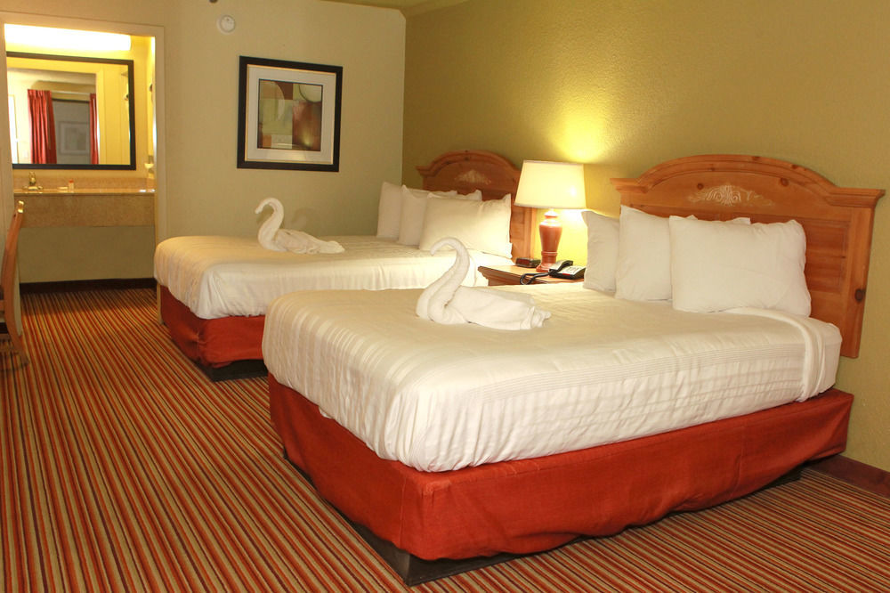 Suite Dreams Hotel Mattoon Exterior photo